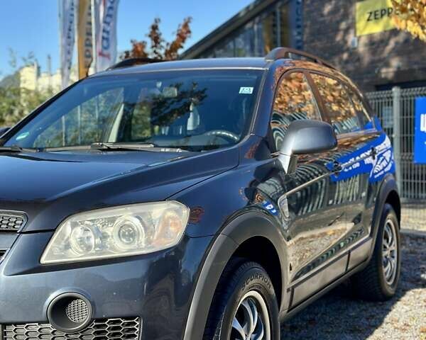 Серый Шевроле Каптива, объемом двигателя 2.4 л и пробегом 195 тыс. км за 7999 $, фото 6 на Automoto.ua