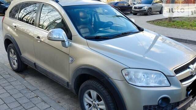 Серый Шевроле Каптива, объемом двигателя 1.99 л и пробегом 240 тыс. км за 7950 $, фото 20 на Automoto.ua