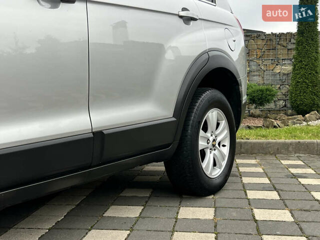 Серый Шевроле Каптива, объемом двигателя 2.4 л и пробегом 202 тыс. км за 7700 $, фото 17 на Automoto.ua