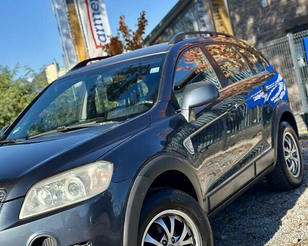 Серый Шевроле Каптива, объемом двигателя 2.4 л и пробегом 195 тыс. км за 7999 $, фото 10 на Automoto.ua