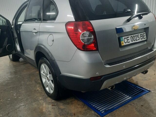 Серый Шевроле Каптива, объемом двигателя 3.2 л и пробегом 172 тыс. км за 8650 $, фото 7 на Automoto.ua