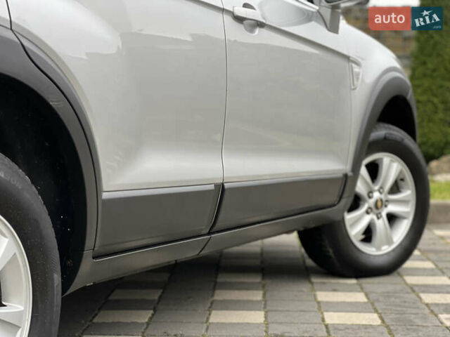 Серый Шевроле Каптива, объемом двигателя 2.4 л и пробегом 202 тыс. км за 7700 $, фото 58 на Automoto.ua
