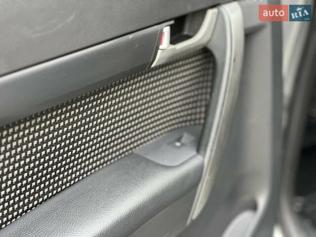Серый Шевроле Каптива, объемом двигателя 2.4 л и пробегом 202 тыс. км за 7700 $, фото 81 на Automoto.ua