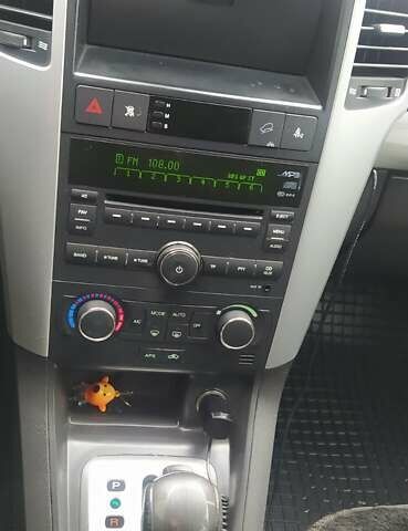 Сірий Шевроле Каптіва, об'ємом двигуна 2.4 л та пробігом 253 тис. км за 6800 $, фото 1 на Automoto.ua