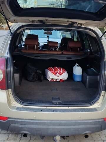 Серый Шевроле Каптива, объемом двигателя 1.99 л и пробегом 240 тыс. км за 7950 $, фото 25 на Automoto.ua