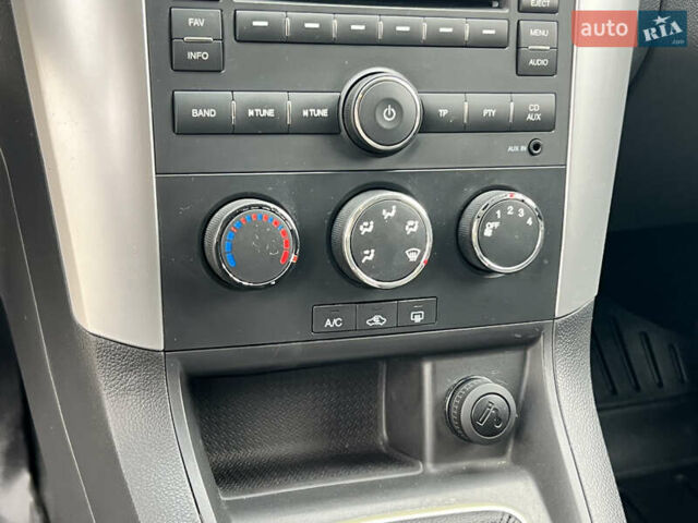 Серый Шевроле Каптива, объемом двигателя 2.4 л и пробегом 202 тыс. км за 7700 $, фото 76 на Automoto.ua