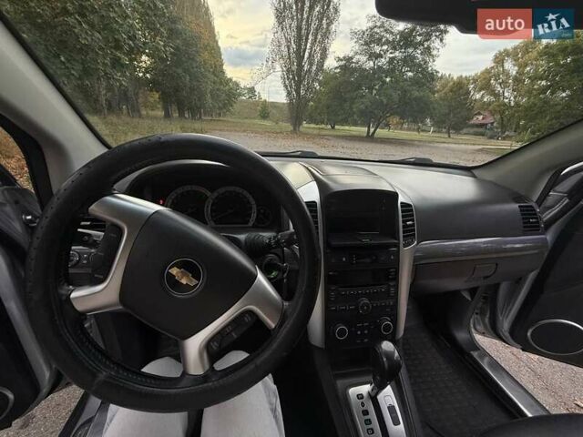 Серый Шевроле Каптива, объемом двигателя 2.41 л и пробегом 198 тыс. км за 7000 $, фото 19 на Automoto.ua