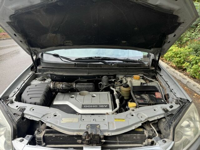 Серый Шевроле Каптива, объемом двигателя 2.4 л и пробегом 196 тыс. км за 3400 $, фото 11 на Automoto.ua