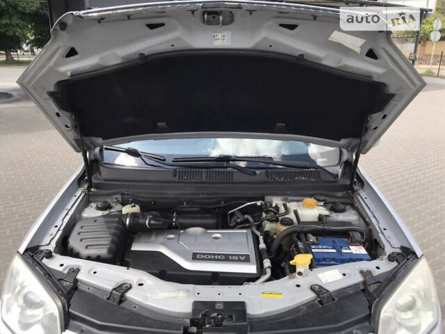 Сірий Шевроле Каптіва, об'ємом двигуна 2.4 л та пробігом 272 тис. км за 7950 $, фото 32 на Automoto.ua