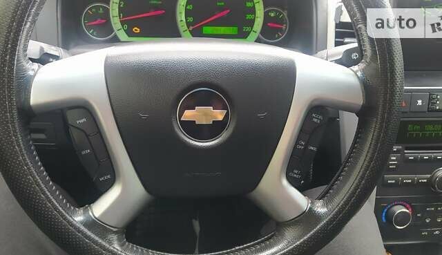 Сірий Шевроле Каптіва, об'ємом двигуна 2.4 л та пробігом 253 тис. км за 6800 $, фото 3 на Automoto.ua