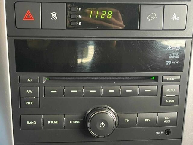 Серый Шевроле Каптива, объемом двигателя 2 л и пробегом 218 тыс. км за 8699 $, фото 16 на Automoto.ua