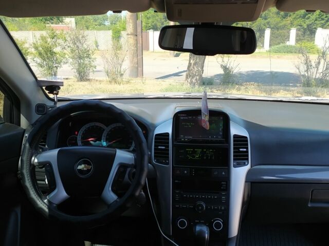 Серый Шевроле Каптива, объемом двигателя 3.2 л и пробегом 223 тыс. км за 8000 $, фото 6 на Automoto.ua