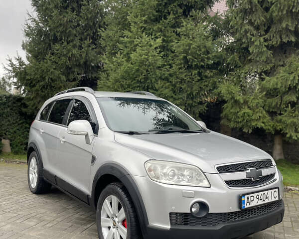 Серый Шевроле Каптива, объемом двигателя 2 л и пробегом 230 тыс. км за 8200 $, фото 7 на Automoto.ua