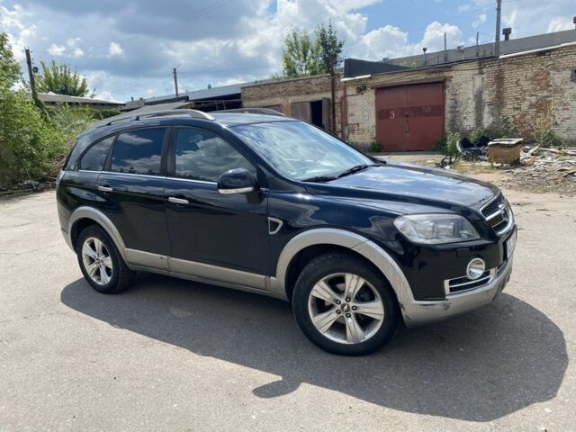 Серый Шевроле Каптива, объемом двигателя 2 л и пробегом 238 тыс. км за 3999 $, фото 4 на Automoto.ua