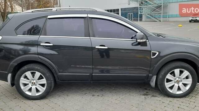 Серый Шевроле Каптива, объемом двигателя 2 л и пробегом 79 тыс. км за 7800 $, фото 3 на Automoto.ua