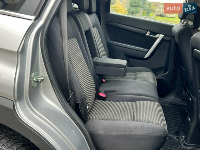 Серый Шевроле Каптива, объемом двигателя 2.4 л и пробегом 202 тыс. км за 7700 $, фото 94 на Automoto.ua
