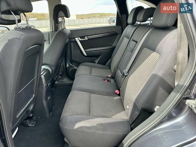 Серый Шевроле Каптива, объемом двигателя 0 л и пробегом 195 тыс. км за 8650 $, фото 29 на Automoto.ua