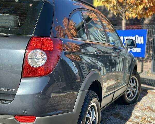 Серый Шевроле Каптива, объемом двигателя 2.4 л и пробегом 195 тыс. км за 7999 $, фото 15 на Automoto.ua