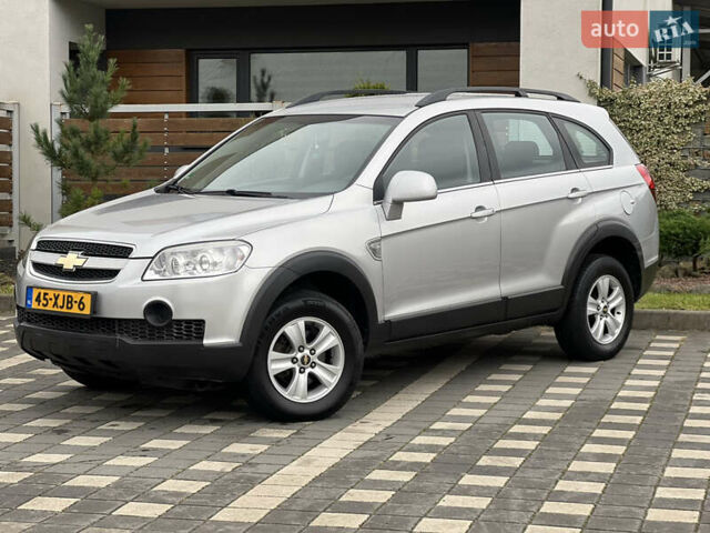 Серый Шевроле Каптива, объемом двигателя 2.4 л и пробегом 202 тыс. км за 7700 $, фото 5 на Automoto.ua