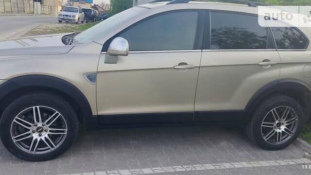 Серый Шевроле Каптива, объемом двигателя 1.99 л и пробегом 240 тыс. км за 7950 $, фото 4 на Automoto.ua