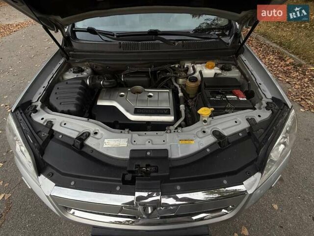 Серый Шевроле Каптива, объемом двигателя 2.41 л и пробегом 198 тыс. км за 7000 $, фото 22 на Automoto.ua