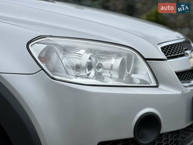 Серый Шевроле Каптива, объемом двигателя 2.4 л и пробегом 202 тыс. км за 7700 $, фото 27 на Automoto.ua