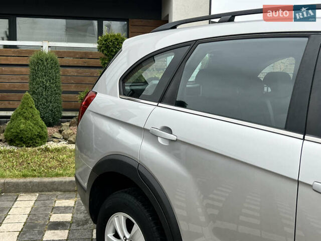 Серый Шевроле Каптива, объемом двигателя 2.4 л и пробегом 202 тыс. км за 7700 $, фото 36 на Automoto.ua