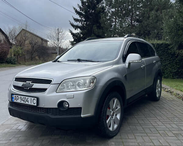 Серый Шевроле Каптива, объемом двигателя 2 л и пробегом 230 тыс. км за 8200 $, фото 2 на Automoto.ua
