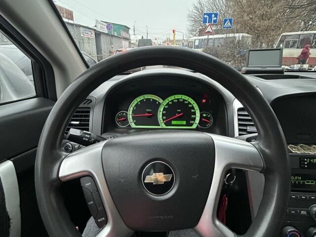 Сірий Шевроле Каптіва, об'ємом двигуна 2 л та пробігом 250 тис. км за 7800 $, фото 7 на Automoto.ua