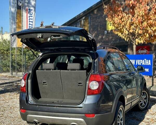 Серый Шевроле Каптива, объемом двигателя 2.4 л и пробегом 195 тыс. км за 7999 $, фото 20 на Automoto.ua
