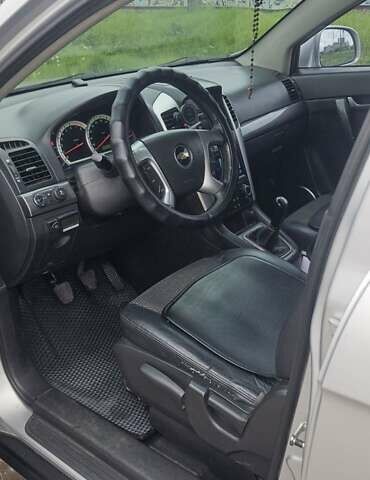 Серый Шевроле Каптива, объемом двигателя 2.4 л и пробегом 310 тыс. км за 8000 $, фото 8 на Automoto.ua