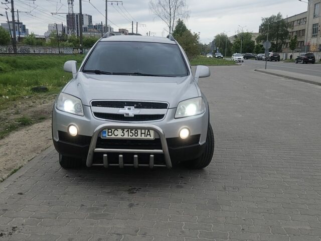 Серый Шевроле Каптива, объемом двигателя 2.4 л и пробегом 310 тыс. км за 8000 $, фото 7 на Automoto.ua