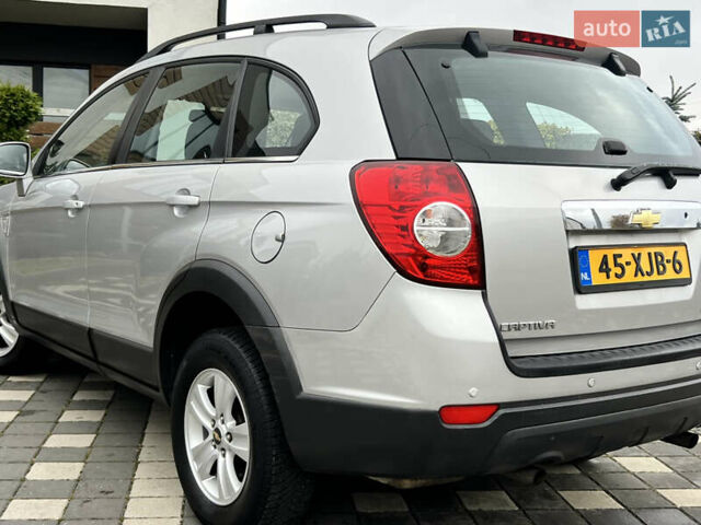 Серый Шевроле Каптива, объемом двигателя 2.4 л и пробегом 202 тыс. км за 7700 $, фото 43 на Automoto.ua