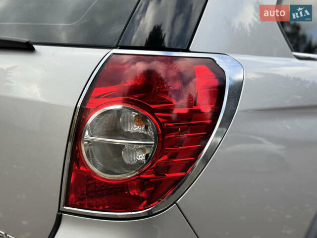 Серый Шевроле Каптива, объемом двигателя 2.41 л и пробегом 209 тыс. км за 6999 $, фото 32 на Automoto.ua