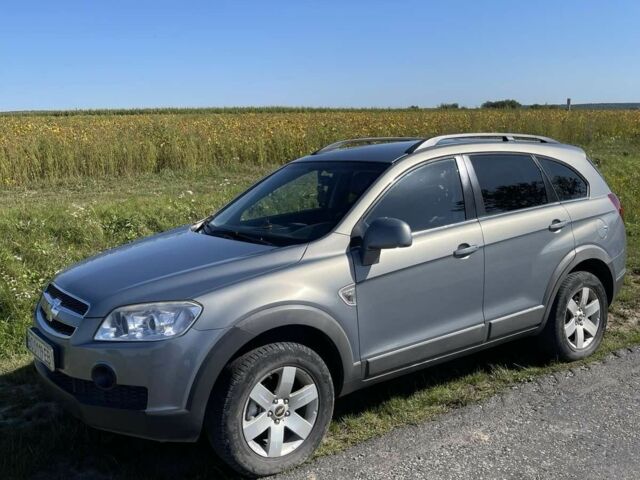 Сірий Шевроле Каптіва, об'ємом двигуна 2.4 л та пробігом 210 тис. км за 8200 $, фото 1 на Automoto.ua