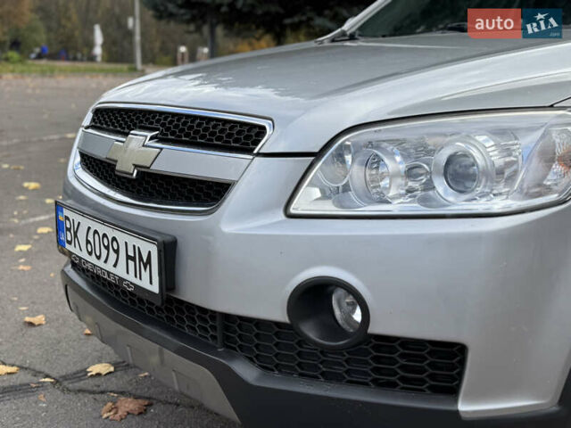 Шевроле Каптива 2009 в Ровно на Automoto.ua Серый Шевроле Каптива, объемом двигателя 2.4 л и пробегом 209 тыс. км за 6999 $, фото 14 на Automoto.ua
