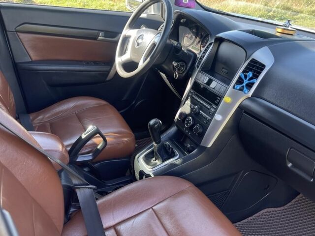 Сірий Шевроле Каптіва, об'ємом двигуна 2.4 л та пробігом 210 тис. км за 8200 $, фото 5 на Automoto.ua