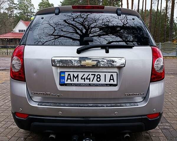 Серый Шевроле Каптива, объемом двигателя 2.4 л и пробегом 198 тыс. км за 9300 $, фото 4 на Automoto.ua