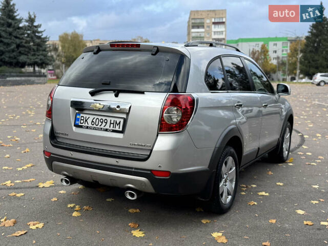 Шевроле Каптива 2009 в Ровно на Automoto.ua Серый Шевроле Каптива, объемом двигателя 2.4 л и пробегом 209 тыс. км за 6999 $, фото 9 на Automoto.ua