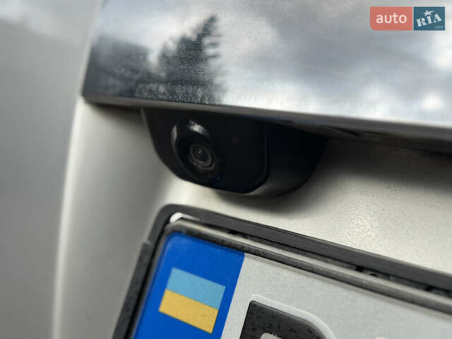 Серый Шевроле Каптива, объемом двигателя 2.41 л и пробегом 209 тыс. км за 6999 $, фото 92 на Automoto.ua