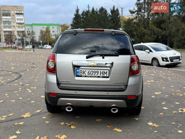 Шевроле Каптива 2009 в Ровно на Automoto.ua Серый Шевроле Каптива, объемом двигателя 2.4 л и пробегом 209 тыс. км за 6999 $, фото 10 на Automoto.ua