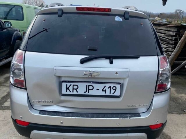 Серый Шевроле Каптива, объемом двигателя 2 л и пробегом 350 тыс. км за 4193 $, фото 4 на Automoto.ua