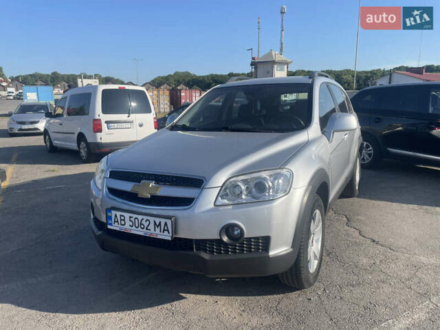 Сірий Шевроле Каптіва, об'ємом двигуна 2 л та пробігом 128 тис. км за 10650 $, фото 7 на Automoto.ua