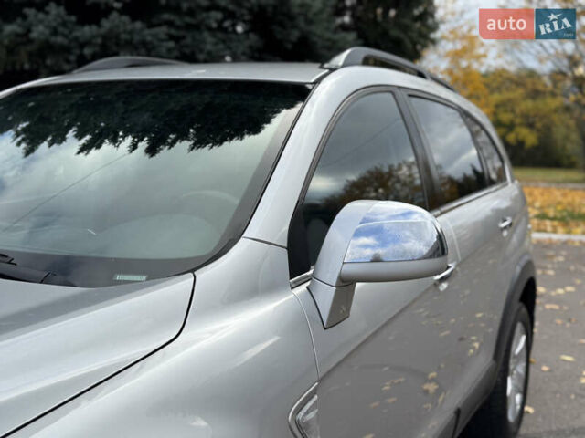 Серый Шевроле Каптива, объемом двигателя 2.41 л и пробегом 209 тыс. км за 6999 $, фото 18 на Automoto.ua