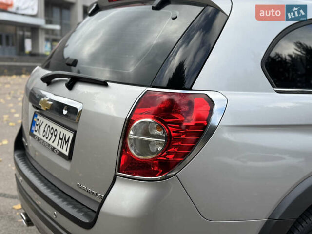 Серый Шевроле Каптива, объемом двигателя 2.41 л и пробегом 209 тыс. км за 6999 $, фото 31 на Automoto.ua