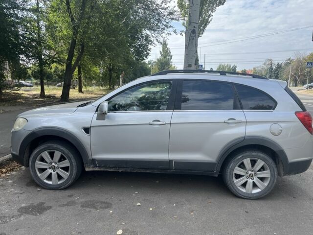 Сірий Шевроле Каптіва, об'ємом двигуна 2 л та пробігом 3 тис. км за 9500 $, фото 2 на Automoto.ua