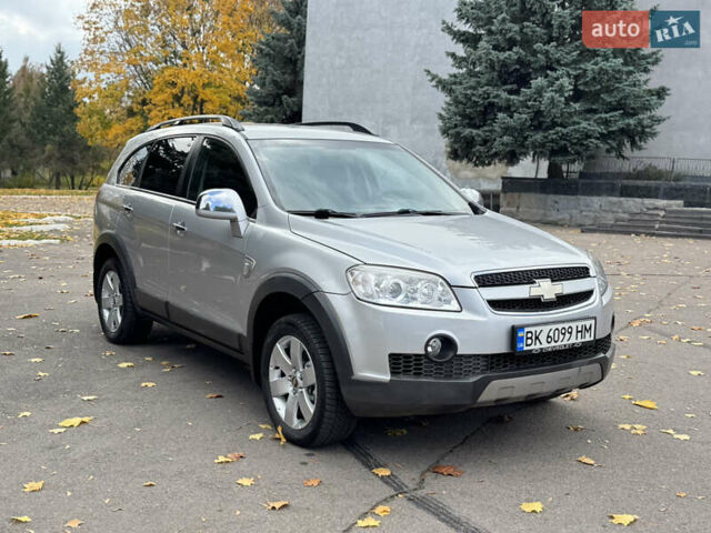 Шевроле Каптива 2009 в Ровно на Automoto.ua Серый Шевроле Каптива, объемом двигателя 2.4 л и пробегом 209 тыс. км за 6999 $, фото 4 на Automoto.ua