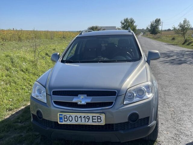 Сірий Шевроле Каптіва, об'ємом двигуна 2.4 л та пробігом 210 тис. км за 8200 $, фото 2 на Automoto.ua