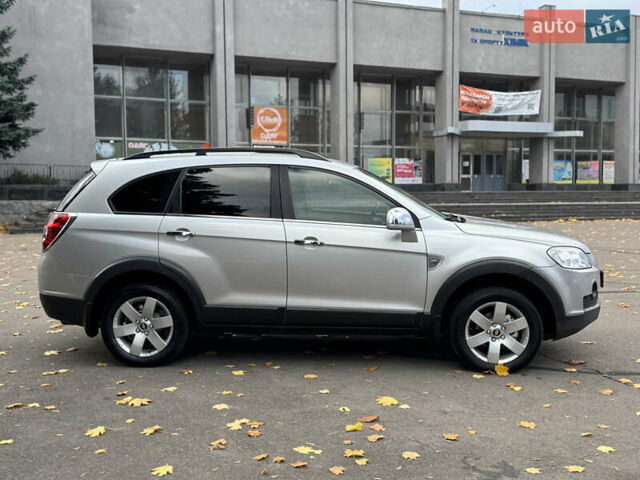 Шевроле Каптива 2009 в Ровно на Automoto.ua Серый Шевроле Каптива, объемом двигателя 2.4 л и пробегом 209 тыс. км за 6999 $, фото 6 на Automoto.ua