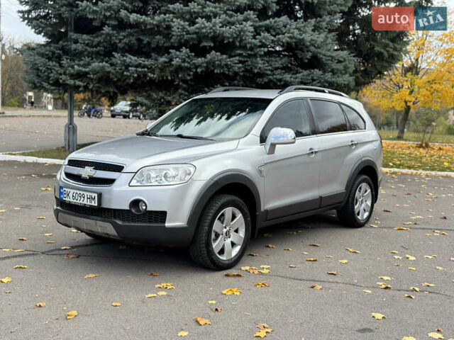 Шевроле Каптива 2009 в Ровно на Automoto.ua Серый Шевроле Каптива, объемом двигателя 2.4 л и пробегом 209 тыс. км за 6999 $, фото 1 на Automoto.ua